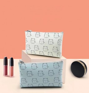 Silicone cosmetic bag