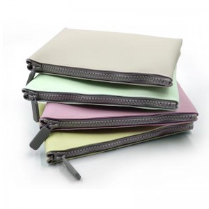 Silicone cosmetic bag