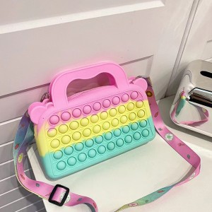 Silicone inclined span bag