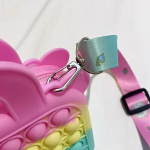 Silicone inclined span bag