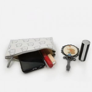 Silicone cosmetic bag