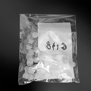 Silicone sealing plug