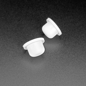 Silicone sealing plug