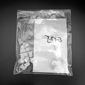 White circular dustproof silicone bottle stopper