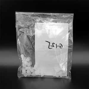 White circular dustproof silicone bottle stopper